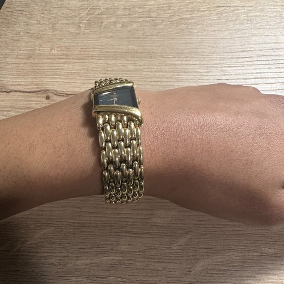 Vintage Seiko Women’s Gold Tone Asymmetrical Design Bracelet Watch - Picture 6 of 8